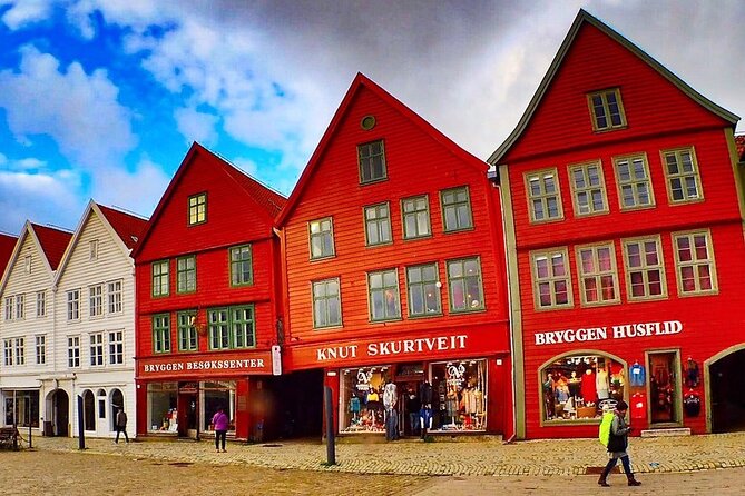 2 Hour Private Guided Walking Tour of Bergen - Price and what you are really paying for ($60.08 per person)