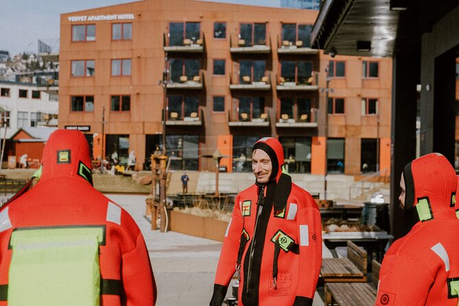 2 Hours Urban Arctic Floating Activity in the Harbours of Tromsø - From the Concrete Ramp to the Harbor: The Float Part