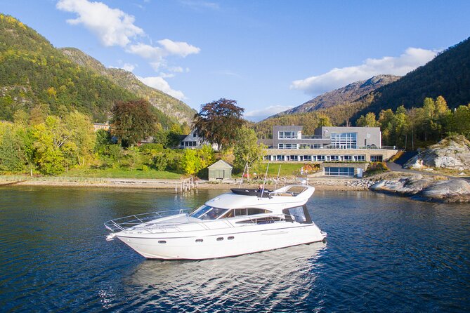 4 Day Bergen - Hardangerfjord private fjord-cruise - Day 2: Folgefonna National Park glacier options, plus the Norheimsund dinner night