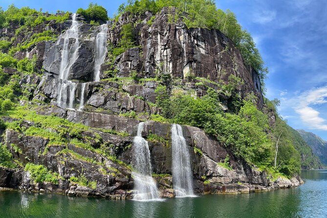 4 Day Bergen - Hardangerfjord private fjord-cruise - Day 1: Rosendal Baroniet gardens, waterfalls en route, and the glacier village start