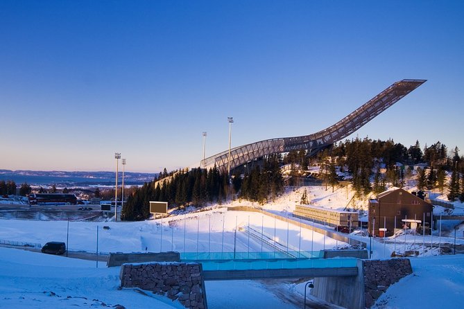 8 hours Full-Day Exclusive Oslo Tailormade Guided Limo Tour - Ekebergparken: Oslo viewpoints with a light walking stretch