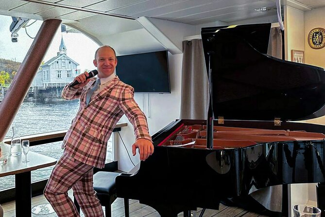 Afternoon Tea and Classic Concert on the Fjord - Classical music in the lounge: Aksel Kolstad’s part of the magic