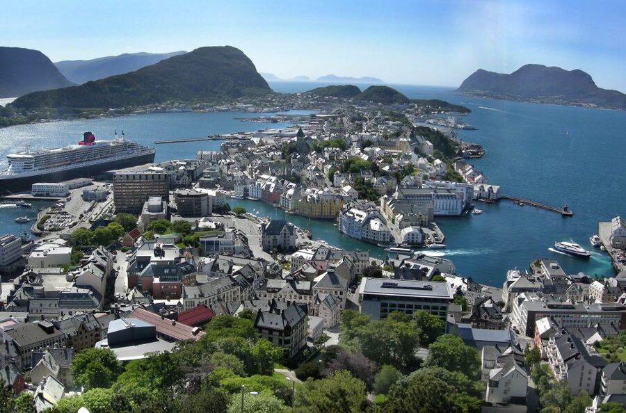 Alesund: City Sightseeing Hop-On Hop-Off Bus Tour - Audio Guide, Wi-Fi, and the Coupon Booklet That Can Actually Save Money