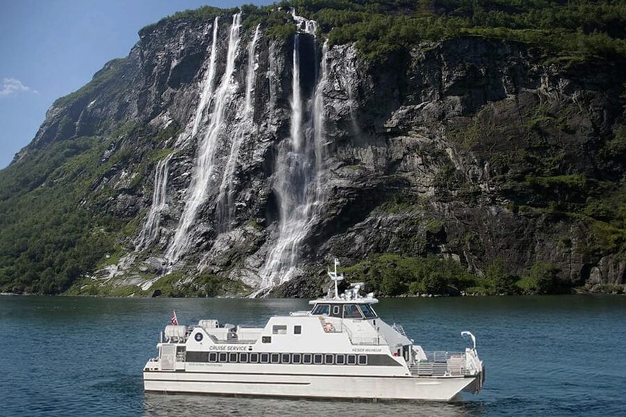 Ålesund to Geiranger Fjord Boat Tour with Return Bus Tour - Nordangsdalen bus ride to Hellesylt, then a full hour to explore