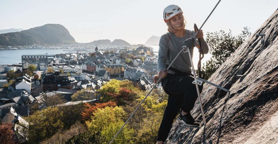 Ålesund: Via Ferrata tour - At the top: equipment taken, restaurant time, then stairs down