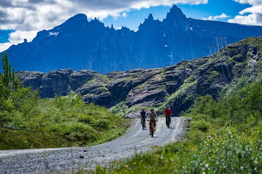 Andalsnes: Bike & Hike Adventure to Litlefjellet Summit - Price and Value: What You’re Really Paying For