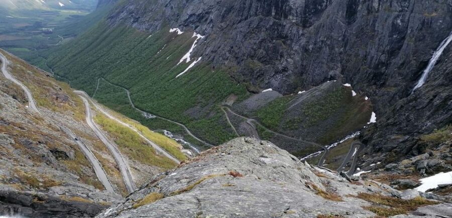 Åndalsnes - Trollstigen & Trollwall Audio Guid Bus Tour - The audio guide: Voice of Norway in English and German