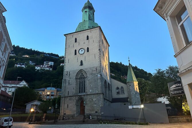 Audio Walking Tour in Bergen Famous Ghosts Location - Sailor’s Monument: Viking-Era Drama in Stone