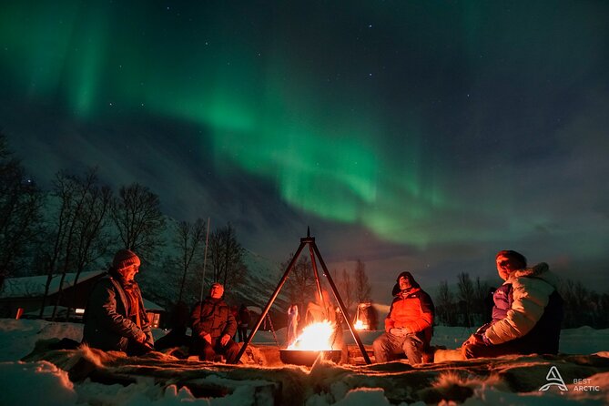 Aurora Safari Chase by big bus, free Photos, toilet onboard - Quick Hits: What Makes This Aurora Safari Feel Worth It