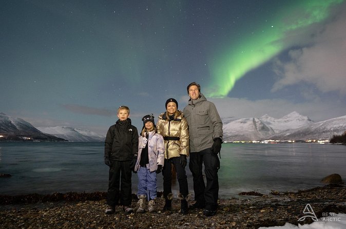 Aurora Safari Chase by big bus, free Photos, toilet onboard - Northern Lights Guidance: When the Sky Starts to Deliver, You Want the Right Help
