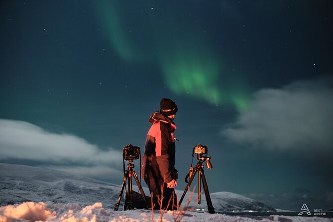 Aurora Safari Chase by big bus, free Photos, toilet onboard - How the Coach Chase Works Across Troms County Stops