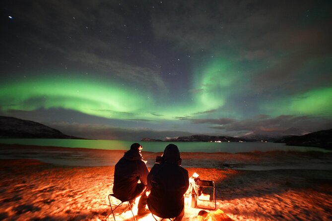 Aurora tour with free portrait and bonfire - Your free aurora portrait: a smart use of the guide’s eye