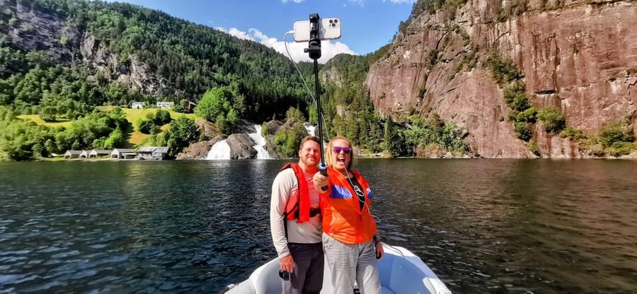 Bergen: Bergen Fjord by Zodiac or Pontoon Boat - Weather, suits, and what to wear so you enjoy it