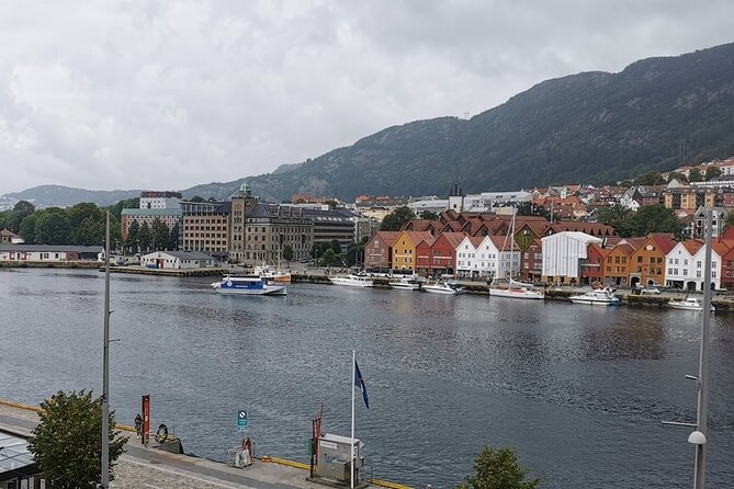 Bergen City Cruise - Bergenhus Fortress and Håkon’s Hall, the royal seat you can actually see