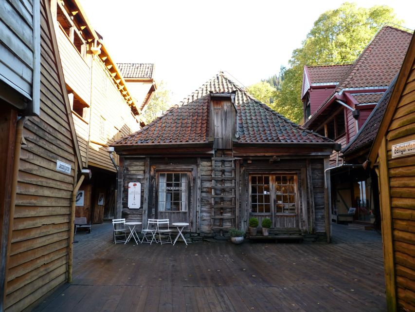 Bergen: City Tour on Foot - Key highlights to look forward to