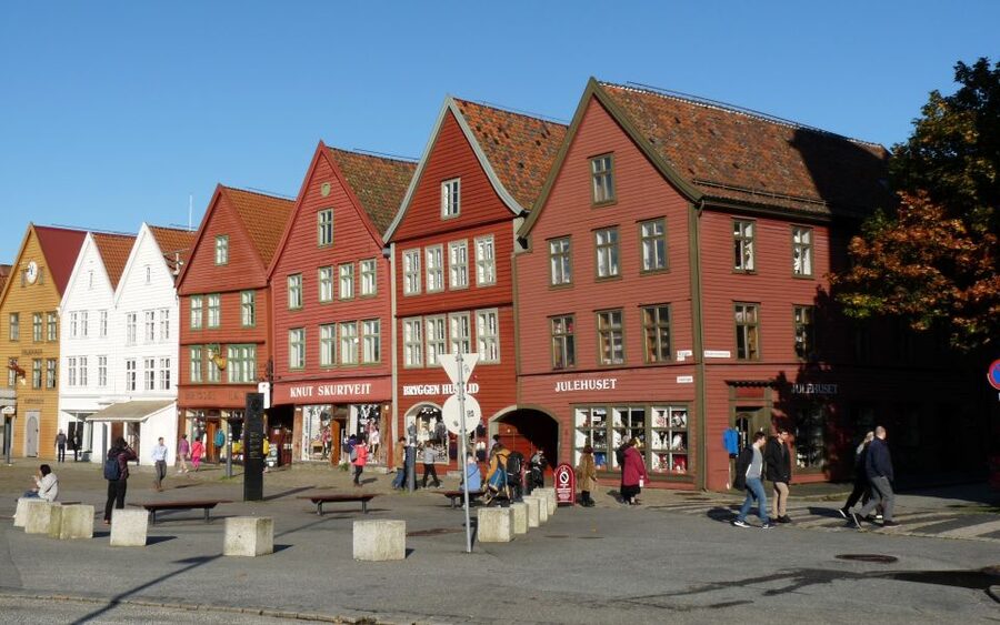 Bergen: City Tour on Foot - From Ole Bulls plass to Grieg and Bergen’s cultural pulse