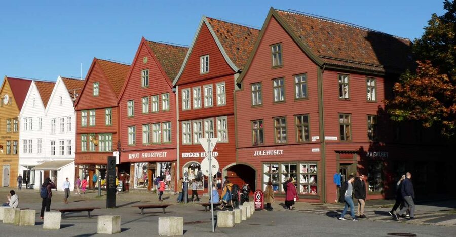 Bergen: City Tour on Foot - Who should book this Bergen walking tour?