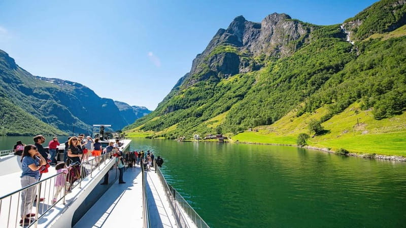 Bergen: Flam Railway, Stegastein and Fjord Cruise Day Tour - Nærøyfjord Boat Cruise and the Scenic Drive Through Gudvangen
