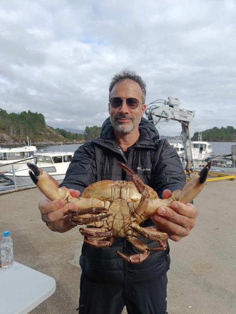 Bergen: Guided Fishing Tour with Outdoor Cooking - Back at the sea house: cooking your catch together