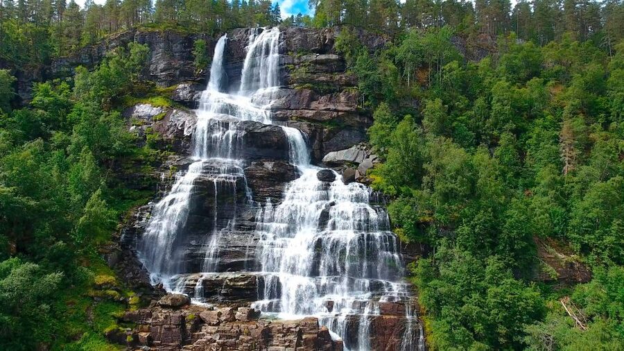 Bergen: Guided Fjord & Glacier Tour to Fjærland - Fjærland and the Glacier Museum: Turning Ice Into Understanding