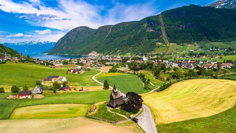 Bergen: Guided Fjord & Glacier Tour to Fjærland - Bøyabreen Glacier Time: What Makes This Stop Worth the Effort