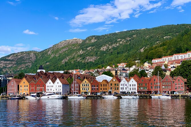 Bergen in a day, Guided tour: Old Town, Waterfalls & Waffles - Bryggen Hanseatic Wharf: UNESCO Time in Bergen