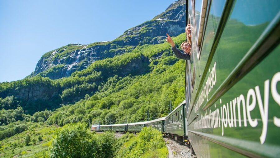 Bergen: Nærøyfjord Cruise and Flåm Railway Ride to Oslo - Hotel pickup, private group, and skipped lines: where the value comes from