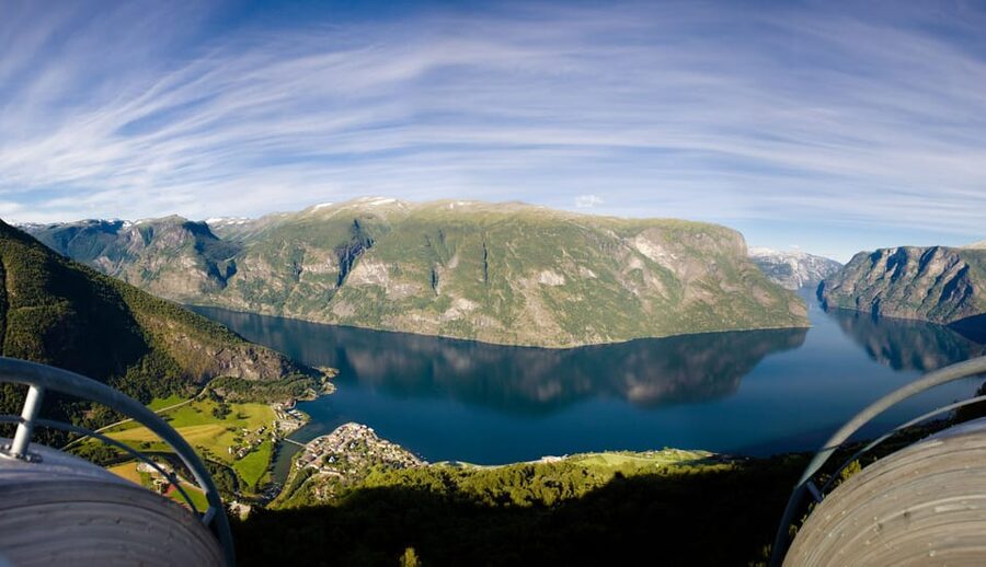 Bergen: Nærøyfjorden, Flåm, and Stegastein Guided Bus Tour - Gudvangen sightseeing time: quick fjord town energy