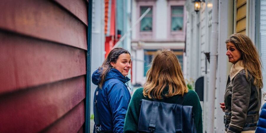 Bergen: Nordnes Neighborhood Hidden Gems Walking Tour - Merchant buildings and the 500-year-old wine cellars