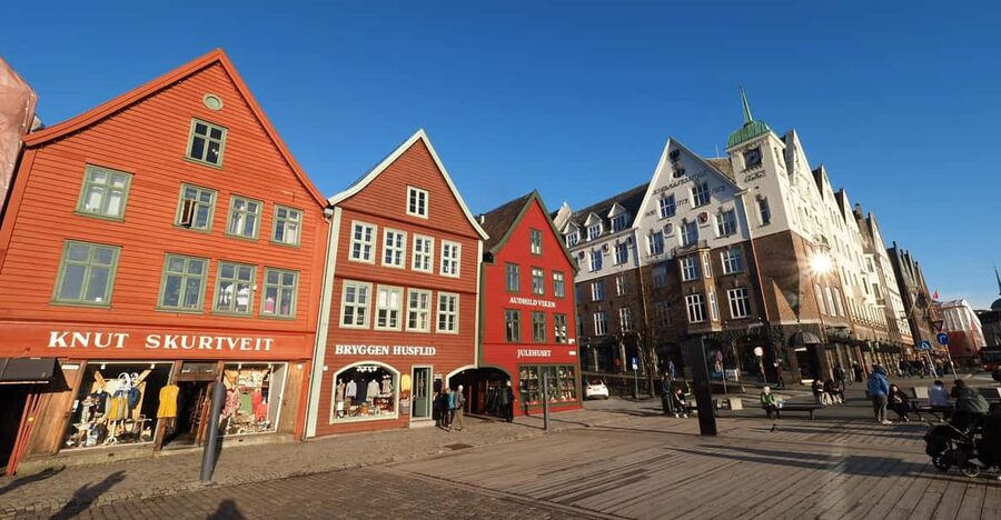 Bergen: Private tour in your own language - Festplassen: Start With Photos, Views, and Instant Orientation