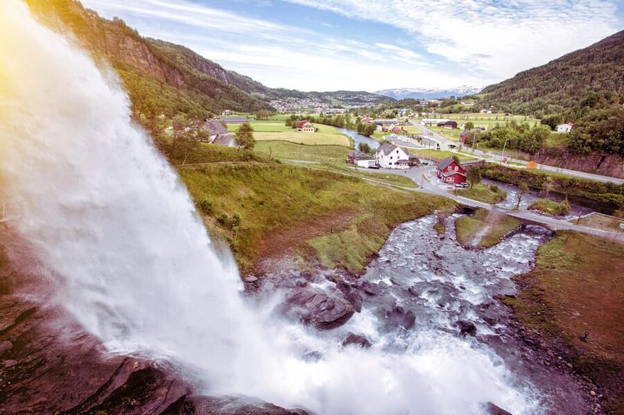 Bergen: Private Waterfalls and Wonders of Fjord Norway - Måbø Valley: the slow stretch that makes the falls feel earned