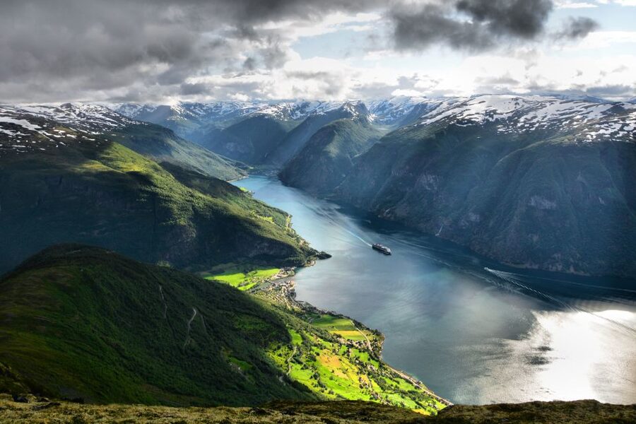 Bergen: Self-Guided Day Trip to Oslo - Riding the Flåm Railway, the 1 in 18 descent you will remember