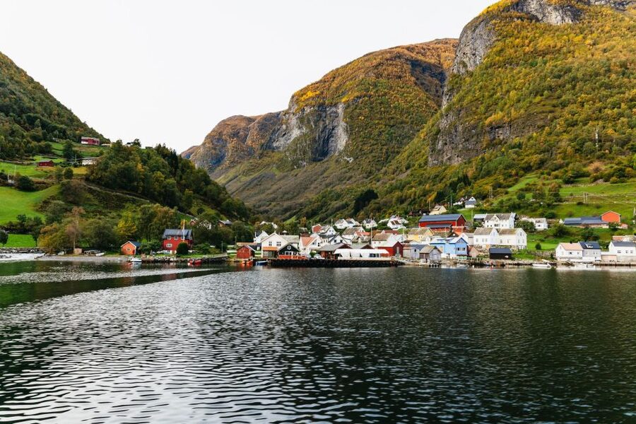 Bergen: Self-Guided Round-Trip Full-Day Excursion - Your full-day route, from Bergen Railway to Flåm Railway