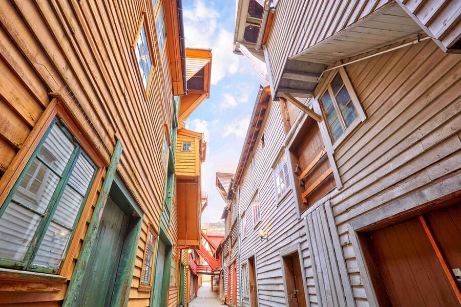 Bergen: Sightseeing Walking Tour with Ferry Ride - Øvregaten, Torgallmenningen, and Festplassen: Squares and Streets That Help You Navigate