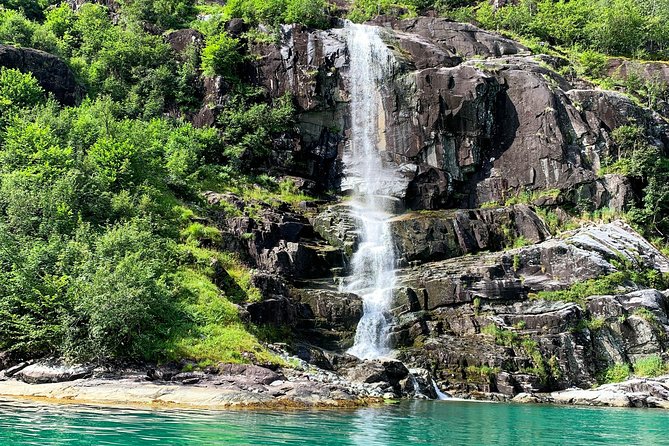 Bergen to Hardangerfjord VIP car + private yacht Fjord cruise - Timing, comfort, and what to expect day-of