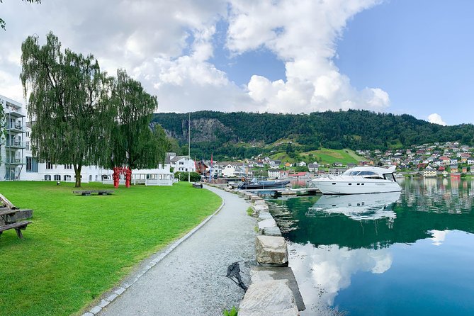 Bergen to Hardangerfjord VIP car + private yacht Fjord cruise - The M/Y Iselina Bella cruise: 4 hours on the water, not just a ride