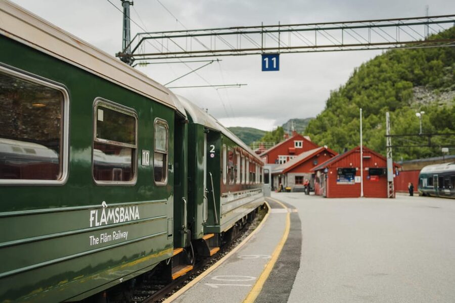 Bergen: Viking Village, Nærøyfjorden Cruise and Flåm Railway - Getting started in Bergen, and what you should know about the start time