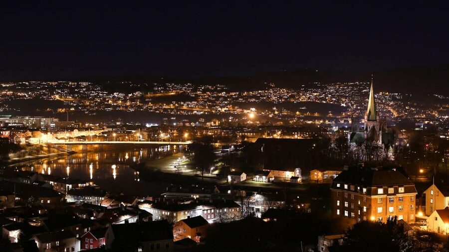 Best of Trondheim: Private Walking Tour with a Local - Pacing, questions to ask, and how to make it worth your time