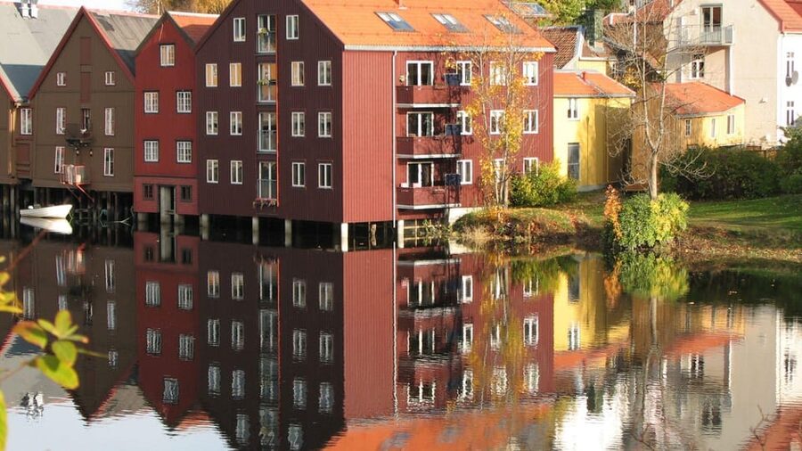 Best of Trondheim: Private Walking Tour with a Local - Bakklandet’s colorful wooden streets and cobblestones