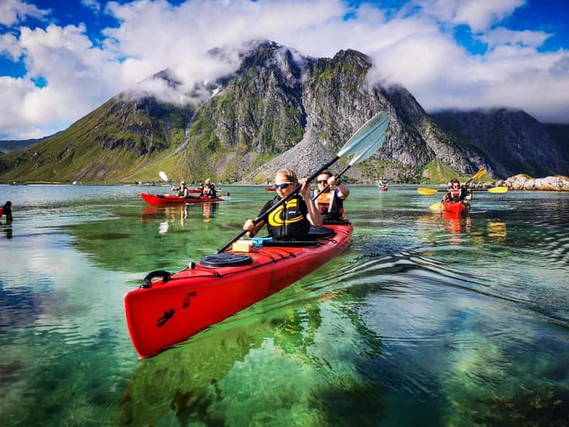 Bøstad: Kayaking Tour in Lofoten with Snacks - The island snack stop: refuel, listen, and reset