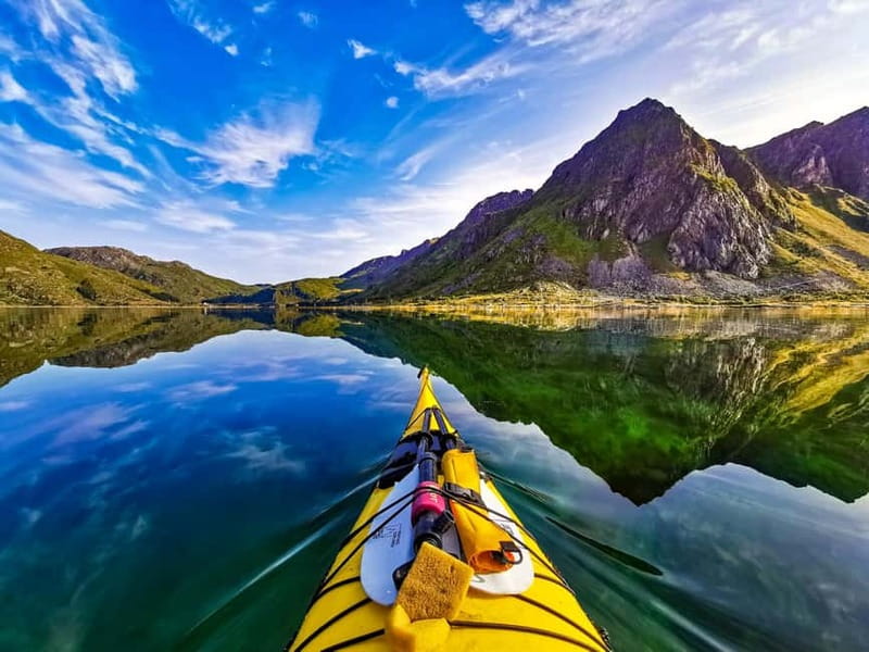Bøstad: Kayaking Tour in Lofoten with Snacks - What’s included in the price, and what you should plan for