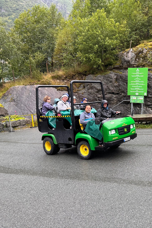 Briksdal Glacier and Loen Skylift Tour with Transfer - Olden Break Time and Lunch, A Real Reset