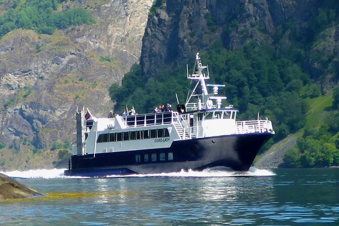 Cidery Day Tour with a Fjord Cruise from Bergen - Balestrand lunch and independent time: how to make 1 hour 50 minutes count