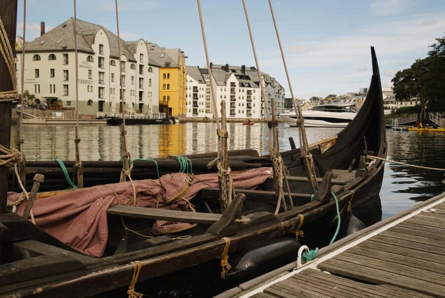 City walk in Ålesund: Art Nouveau, sea views, and insider tips - Key Points You Will Care About