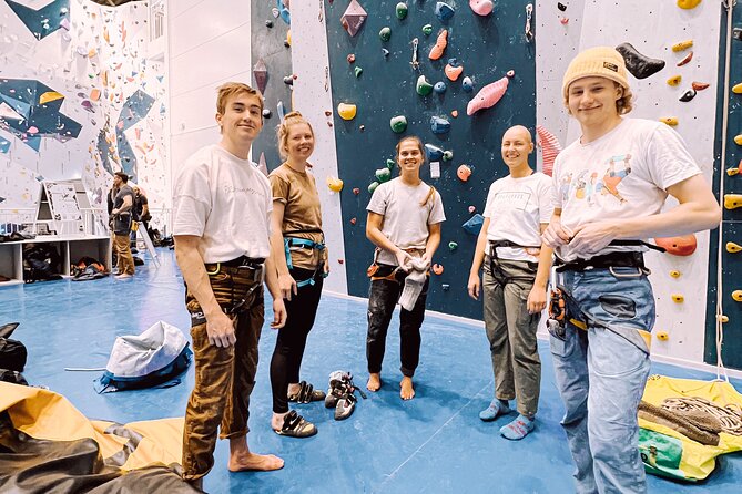 Climbing in Mørkvedhallen Klatresenter - What the price covers, and whether it is worth $32.17