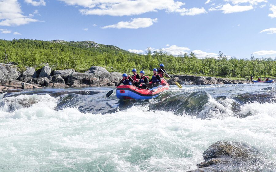 Dagali/Geilo: White Water Rafting Adventure - level 2 - Gear up like a pro: wetsuit, shoes, life jacket, helmet