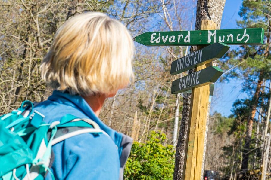 Drøbak: Guided walk along the coastal path and the forest - Ramme Gård and Munch by the Fjord: The Culture Stop That Changes the Mood
