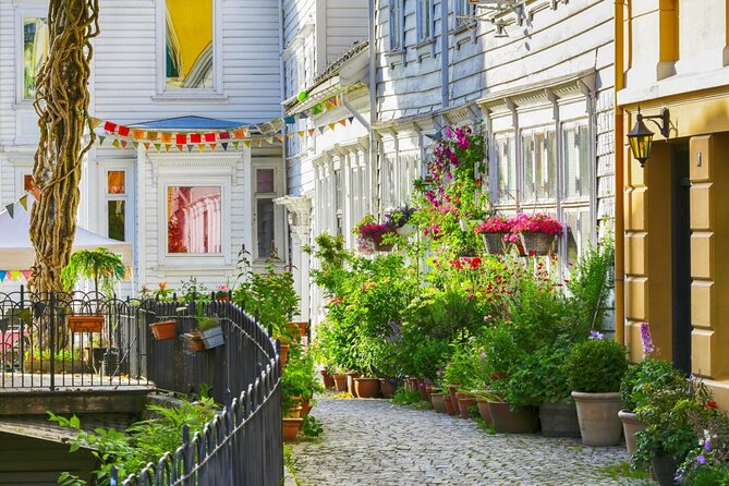 Essential Bergen: 2-Hour Private Guided Walking Tour - Two Hours in Bergen: Why This Walk Works