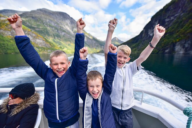 Fjord Sightseeing Tour by Boat in Geiranger - Geirangerfjord in 90 minutes: what this boat tour really gives you