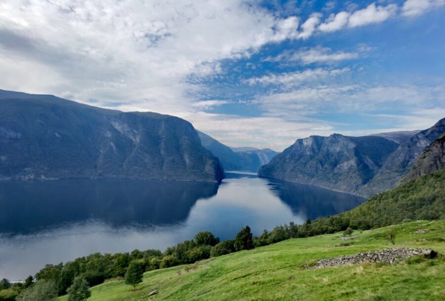 Flåm Flexible Tour with Stegastein, cruise and train include - Voss and Tvindefossen, Stops That Add Variety